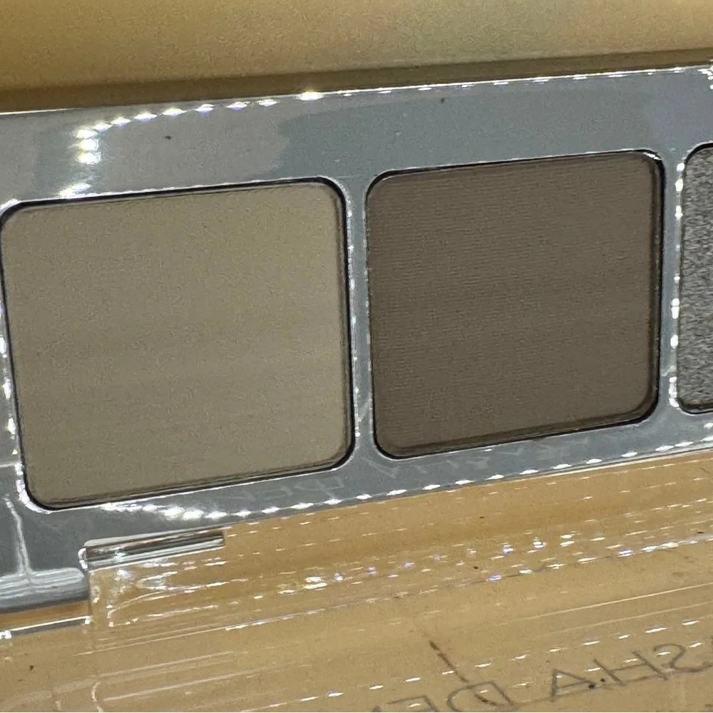 Natasha denona hot taupic eyeshadow palette